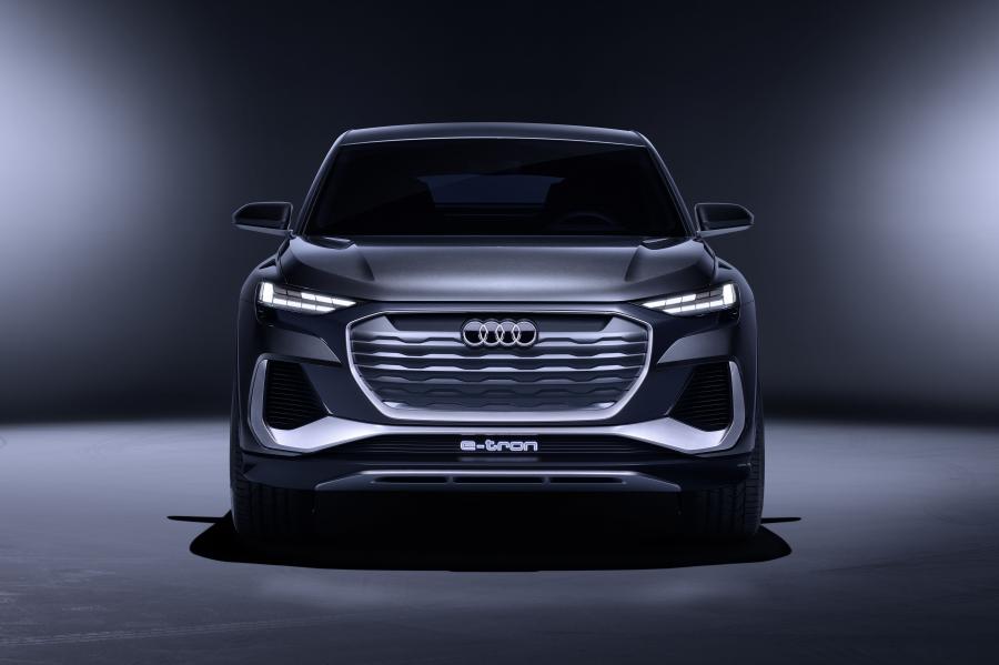  Audi Q4 Sportback e-tron Concept 2020 года  (фото 3 из 59)